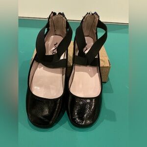 Nina Girls Marissa Black Ballet Flats With Ankle Straps Size 11